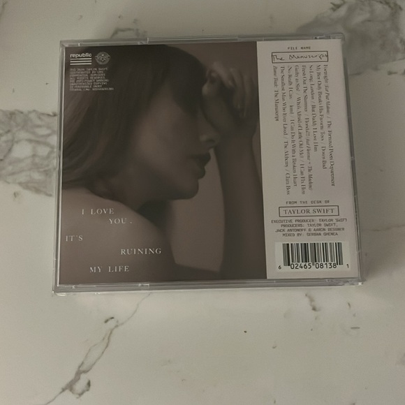 Sealed - The Manuscript TTPD Taylor Swift Collectors Edition Deluxe CD 🤍🖤 - Picture 3 of 5